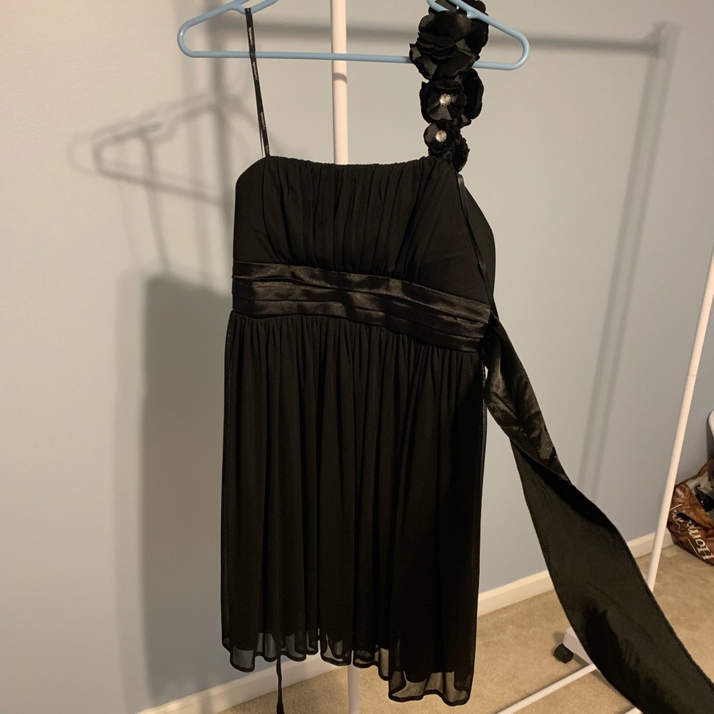 Large 1 Shoulder Black Dress